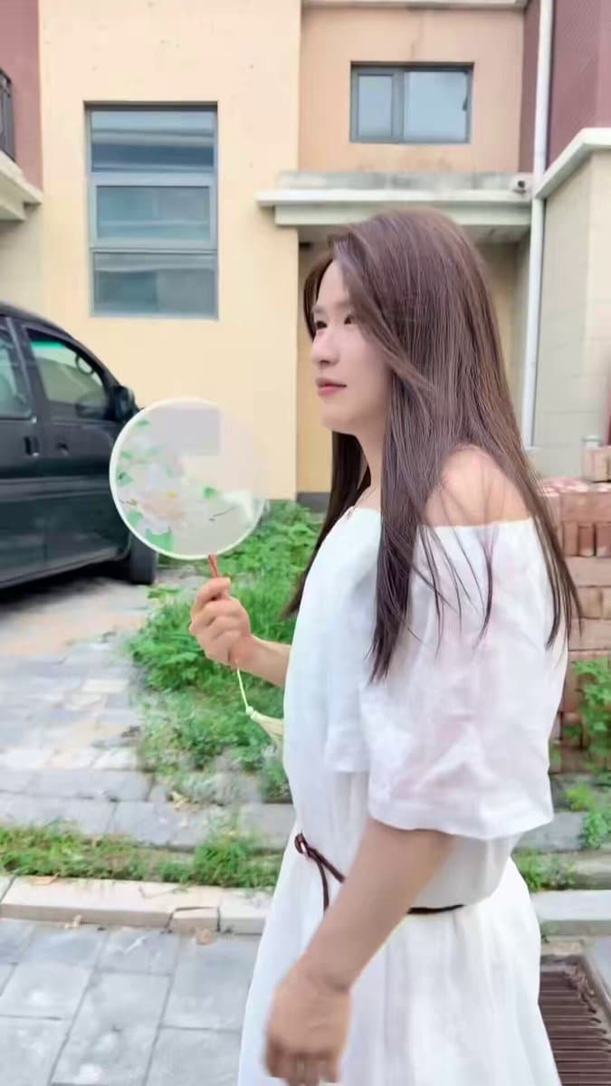 Zhang Weili Unveils Stunning New Look Ahead Of Next UFC Fight