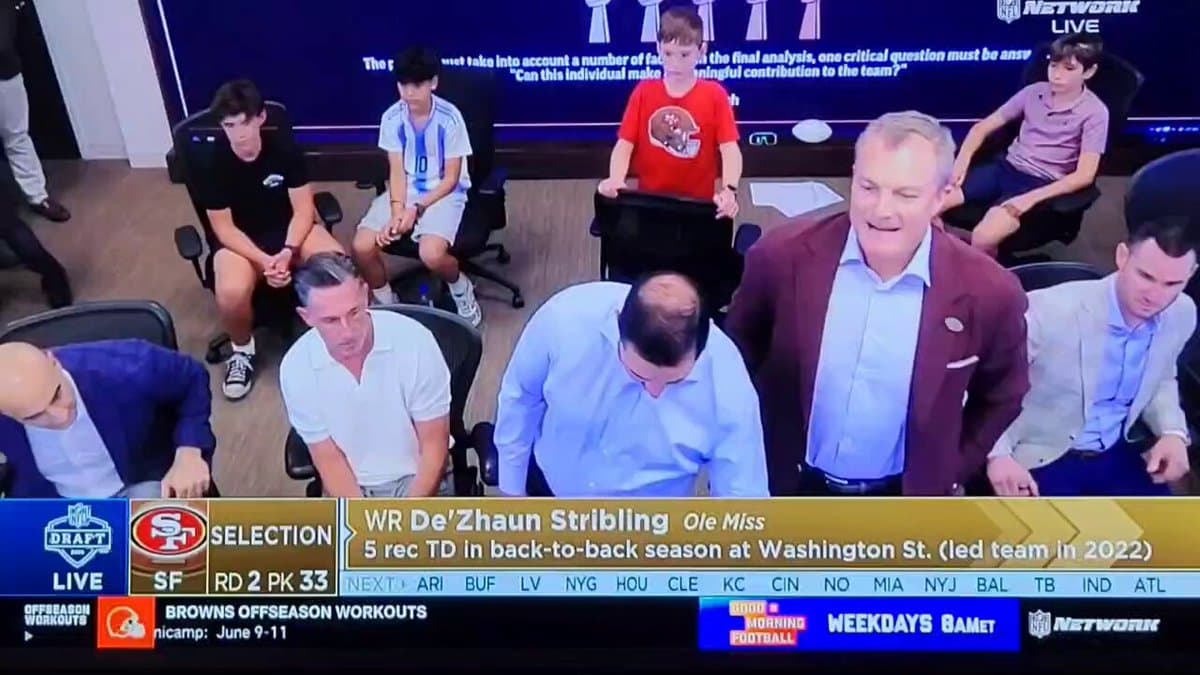 49ers Coach Shows Zero Emotion After Surprise Draft Pick